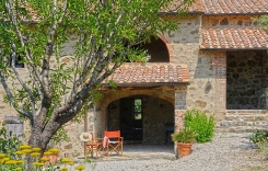 007-External-2-Montecucco.jpg
