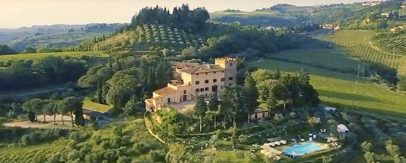 Eine stattliche Villa des 18. Jahrhunderts mit herrlicher Aussicht im goldenen Dreieck Florenz-Siena-Pisa