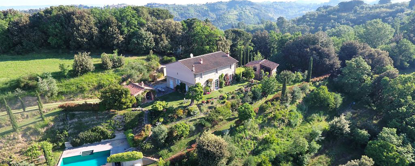 Ein Haus mit großem Garten zwischen Florenz und Pisa
