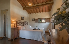 Castelrotto upstairs BR 6.jpg