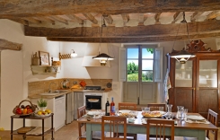 Montecucco-dining-2.jpg